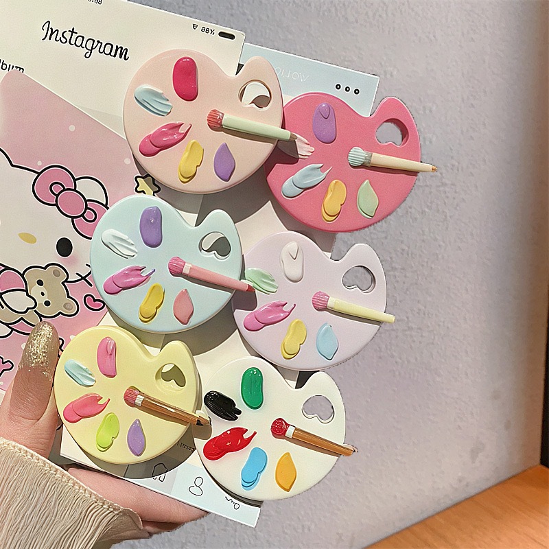 Women Accessories Drawing - Заколка для волос Palette: милая заколка-уточка