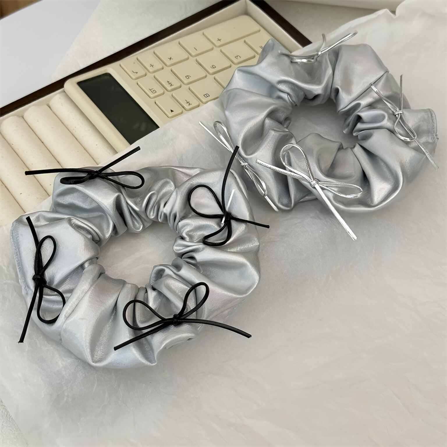 Серебристые разноцветные резин – обзор и цена Hair Tie Velvet